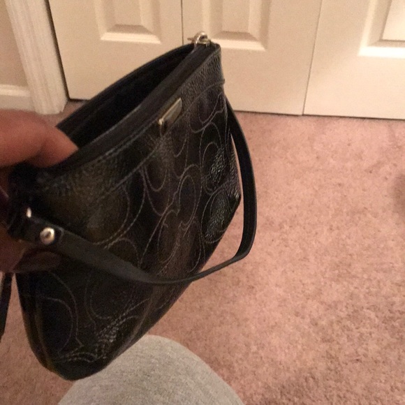 Coach - Picture 5 of 5